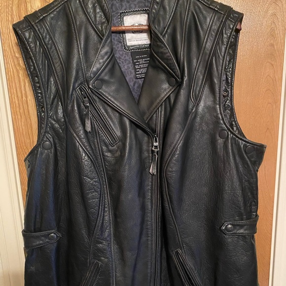 Ladies leather Harley Davidson 2 in 1 vest and jacket. - Picture 1 of 6
